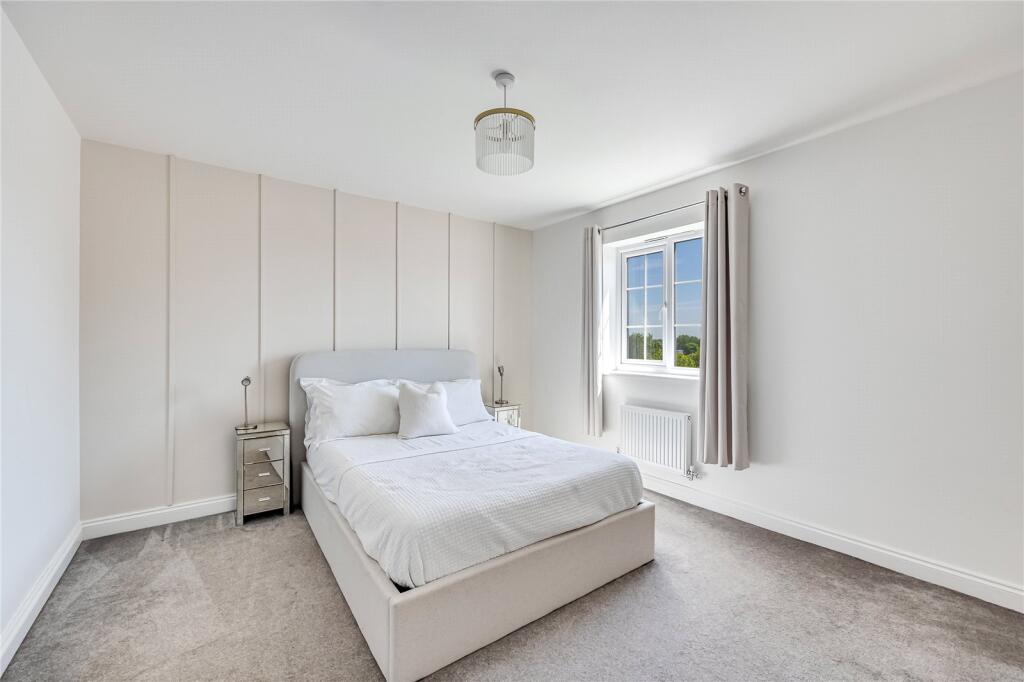 Nightingale Road, Great Barford, Bedford, Bedfordshire, MK44 photo 3