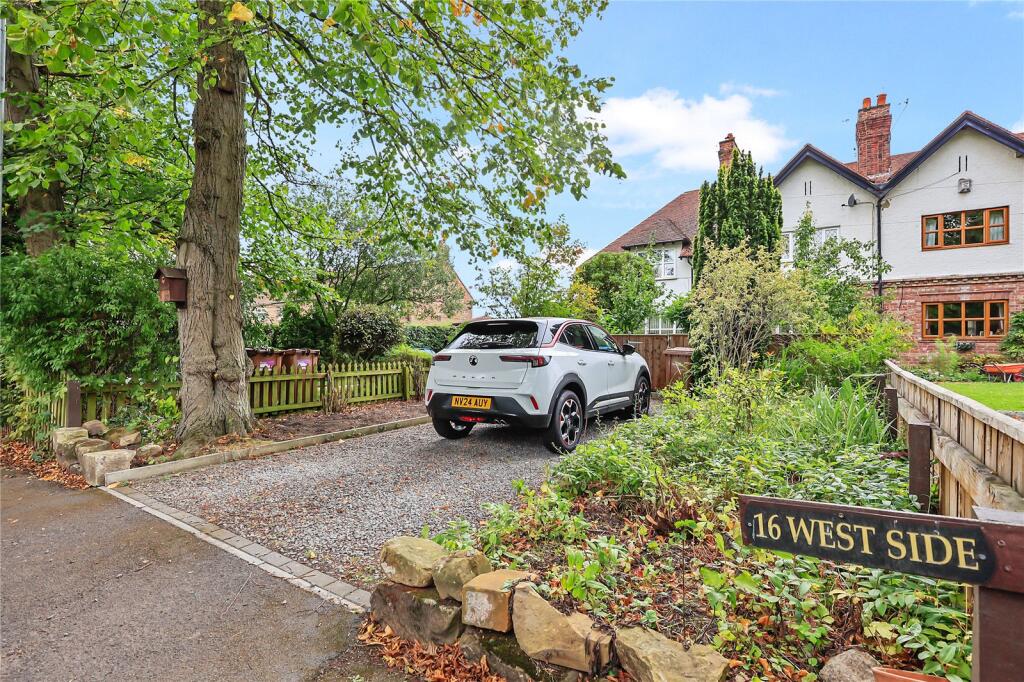 House in Stockton-on-Tees, Nunthorpe - View 2