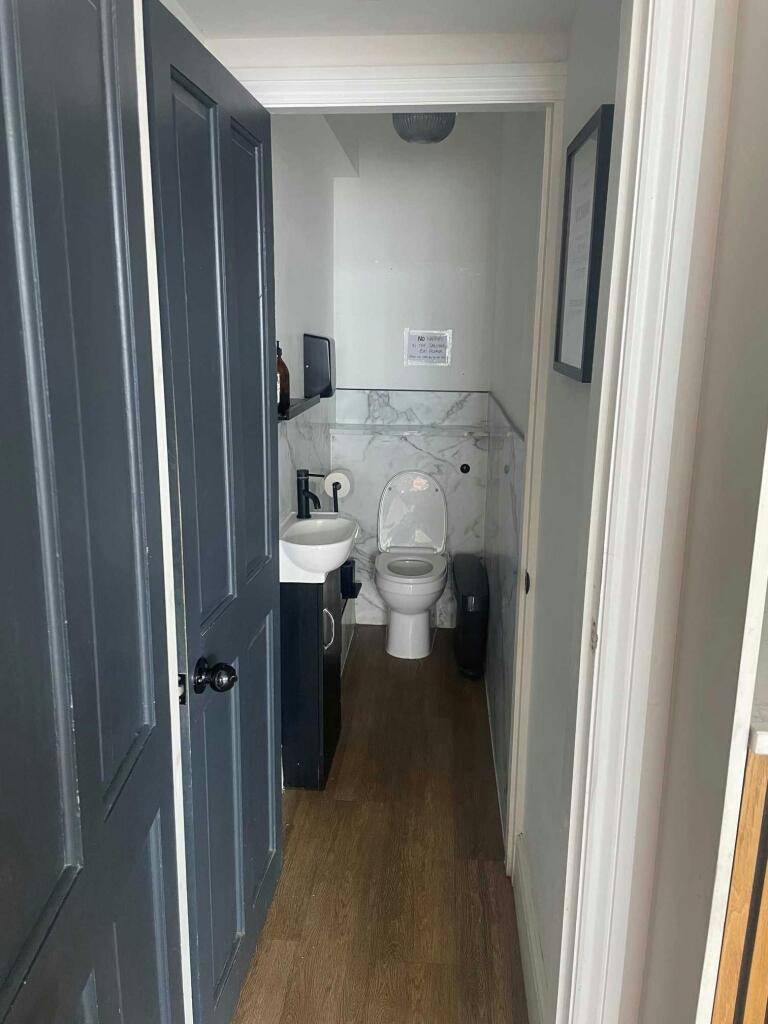 wc.jpg