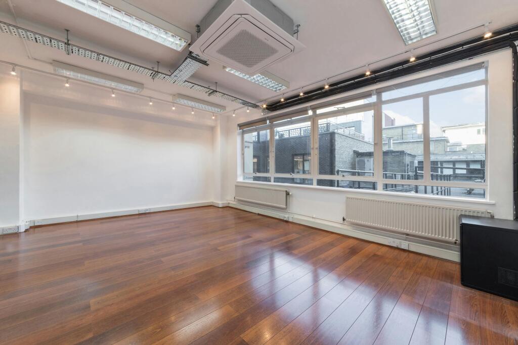 OFFICE 9.jpg