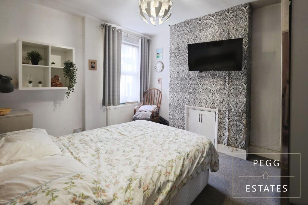 House in Torquay, Ellacombe - More