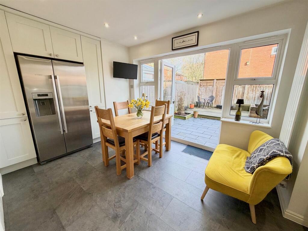 Dunmaston Avenue, Timperley, Altrincham – pohled 3