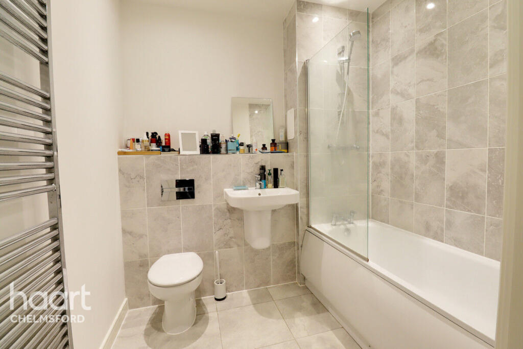 Apartment in Chelmsford, Moulsham - More