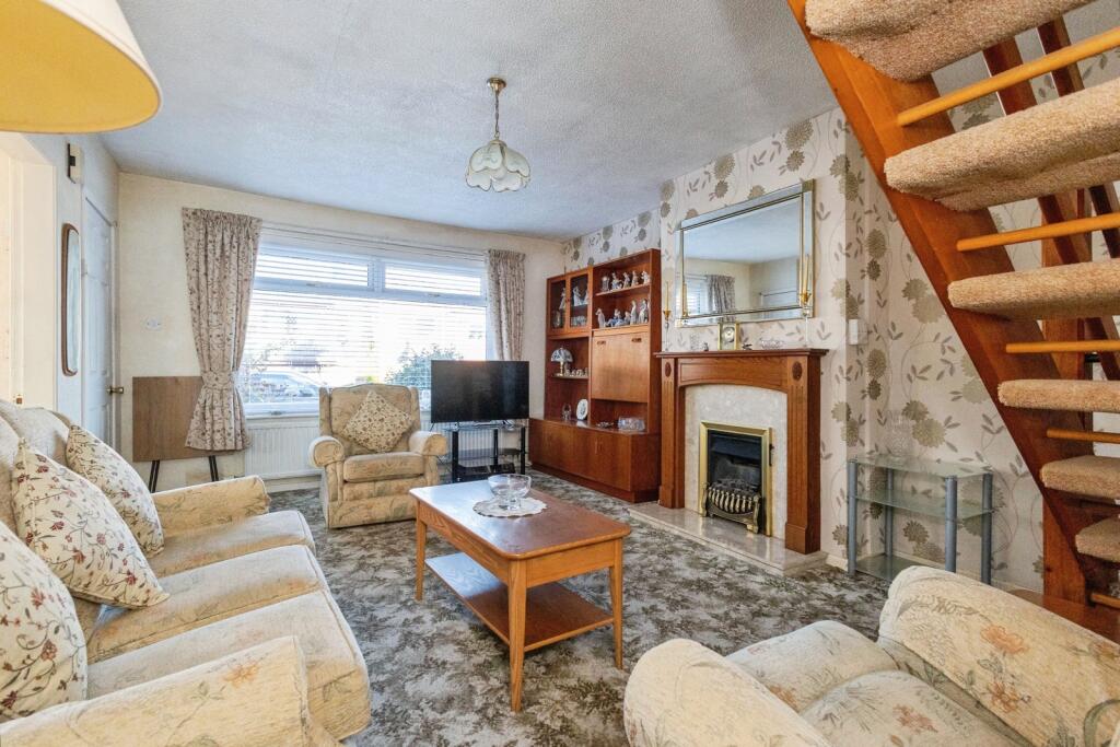 Martin Close, Denton, Manchester, M34 photo 3