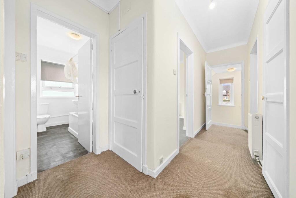 Apartment in Paisley, Renfrewshire - View 2