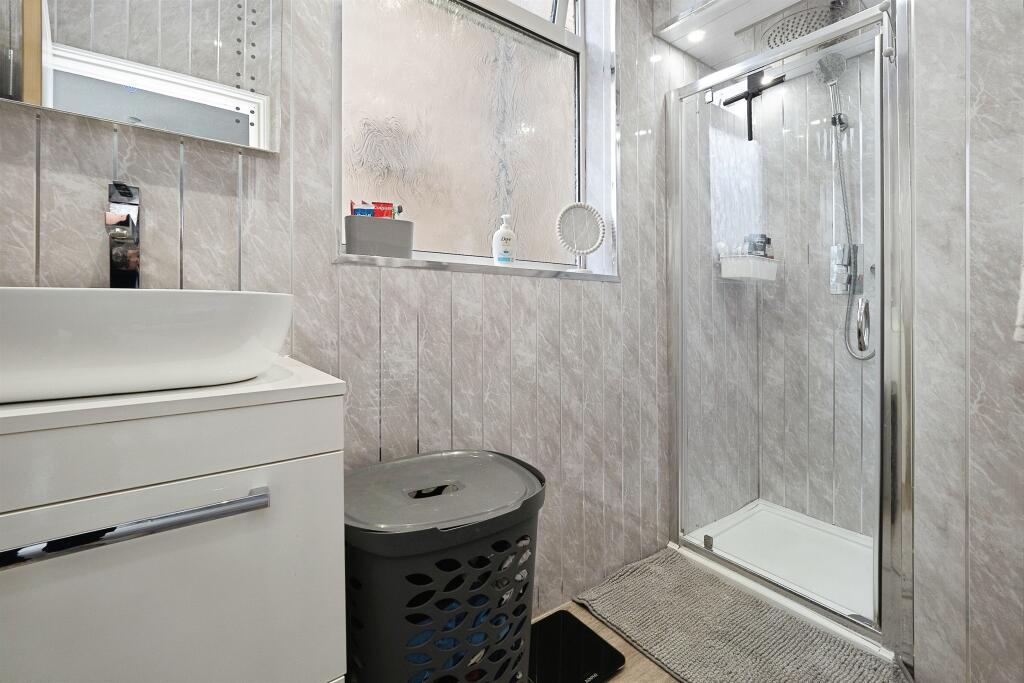 House in Hull, Kingston upon Hull - More