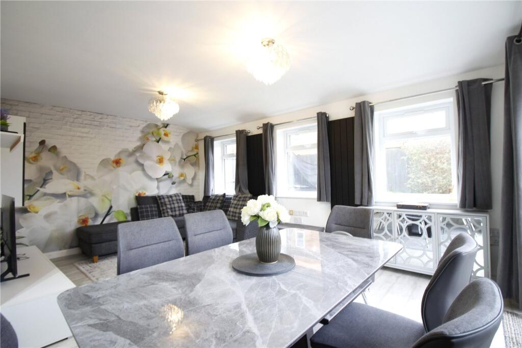 House in Ingleby Barwick, The Rings, Stockton-on-Tees - View 3