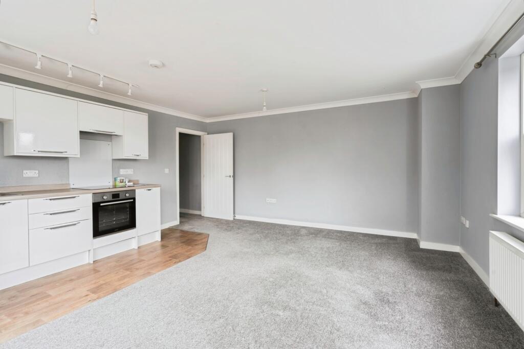 Apartment in Portsmouth - View 6
