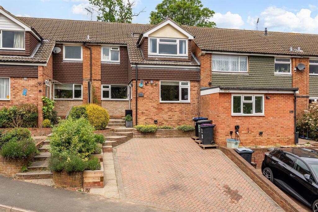 4-bed terraced on Woodlands Road, Hertford, £535,000