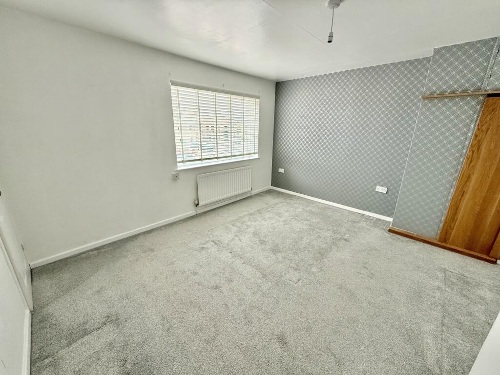 House in Seaton Carew, Hartlepool - More