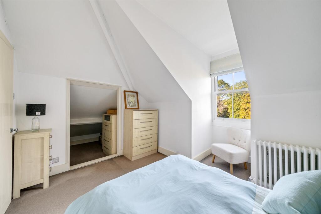Apartment in London, Bromley Park, Plaistow - More