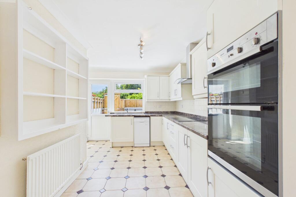 Heath Road, Upton, CH2 - View 3