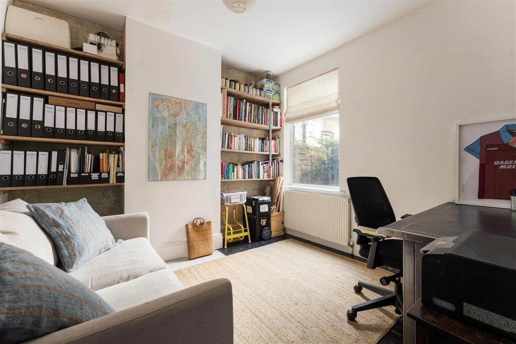 Apartment in London, Leyton - View 5