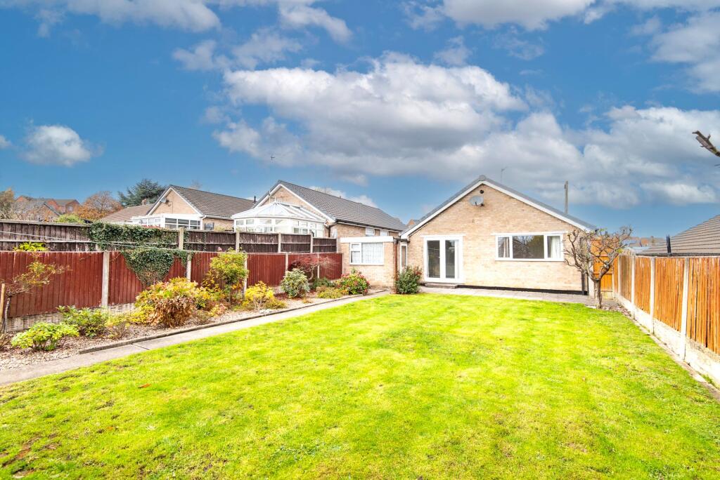 Froggatt Close, Inkersall, S43 photo 4