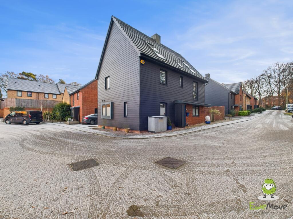 Main image of property: FAIRWAY ROAD, BASINGSTOKE, RG24