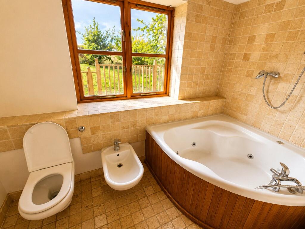 House in Durham - View 5