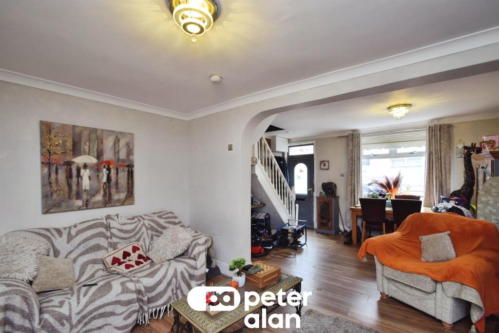 House in Newport - View 5