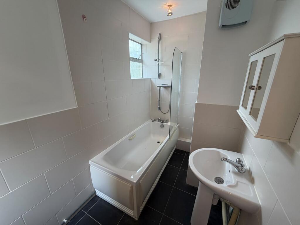Apartment in Colchester, Essex - View 3