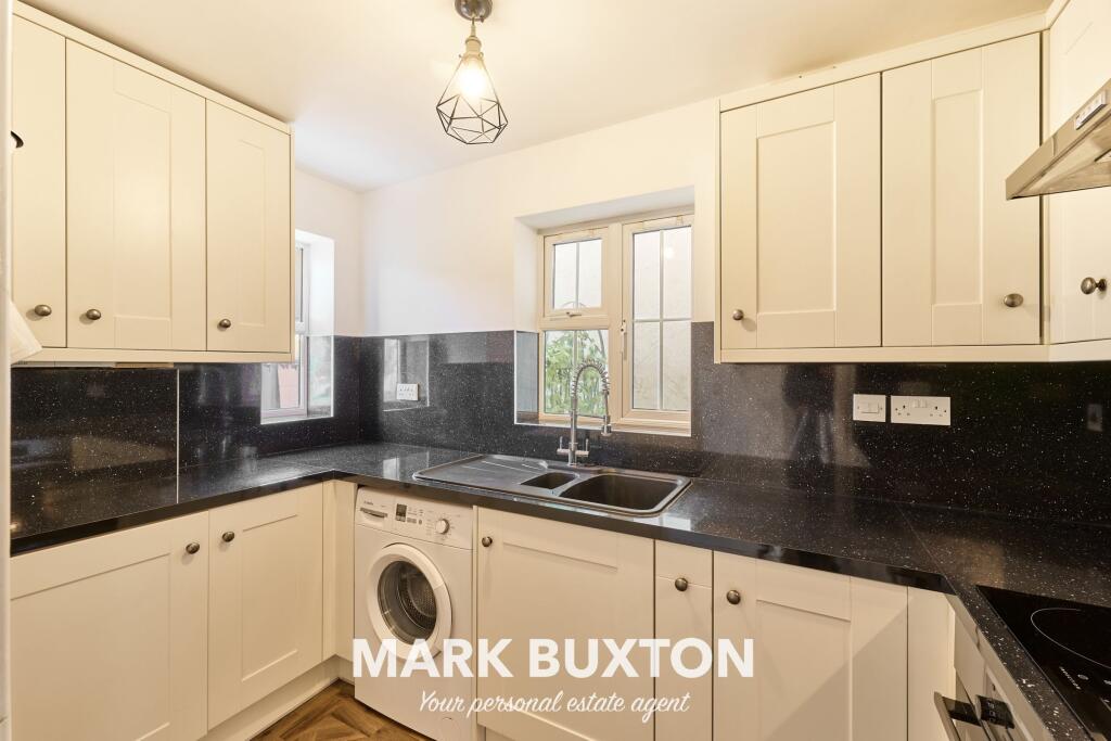 9, Park View Close, Stoke-on-Trent photo 4