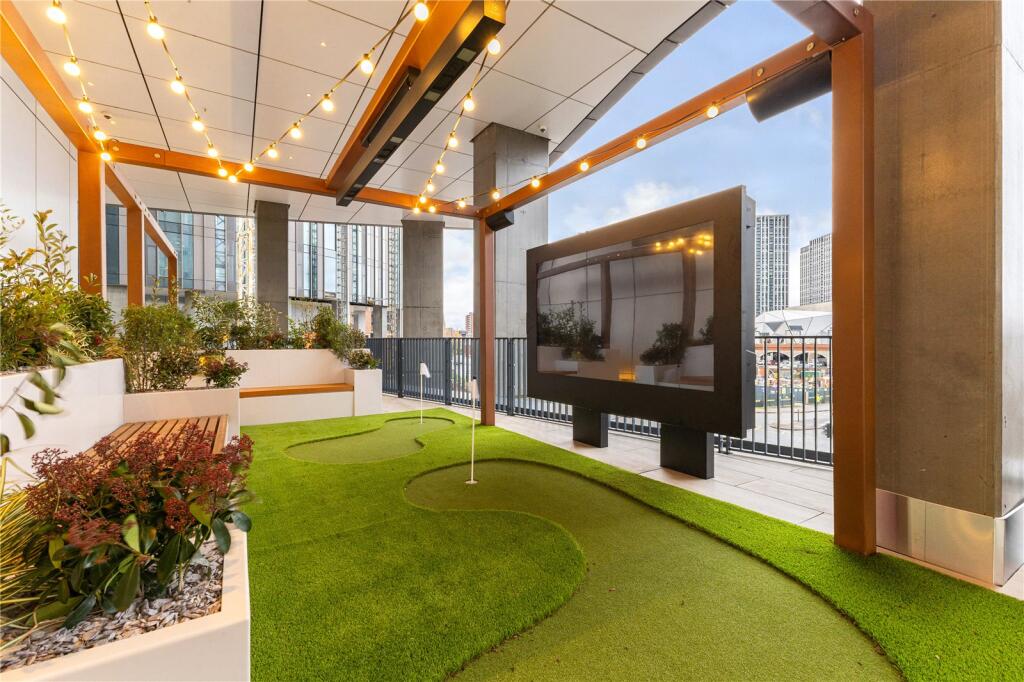 Main image of property: Vista River Gardens, Trinity Island, Water Street, Greater Manchester, M3