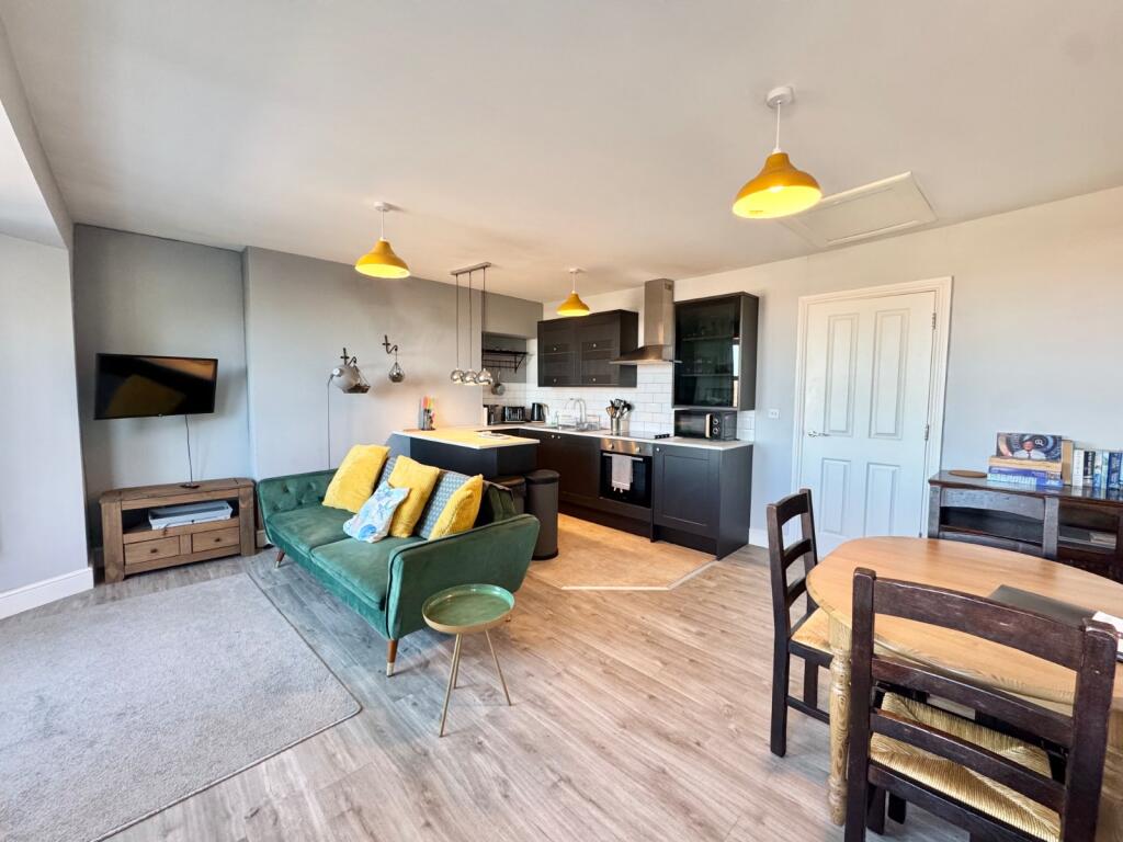 Apartment in Canterbury - View 2