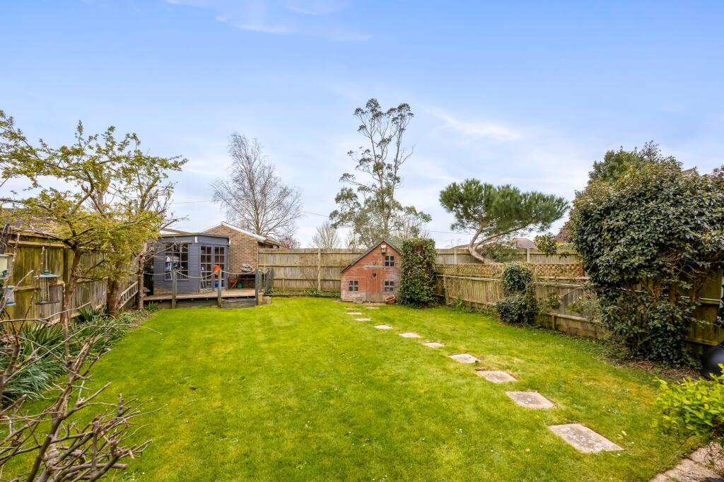 School Road, Upper Beeding, BN44 photo 4