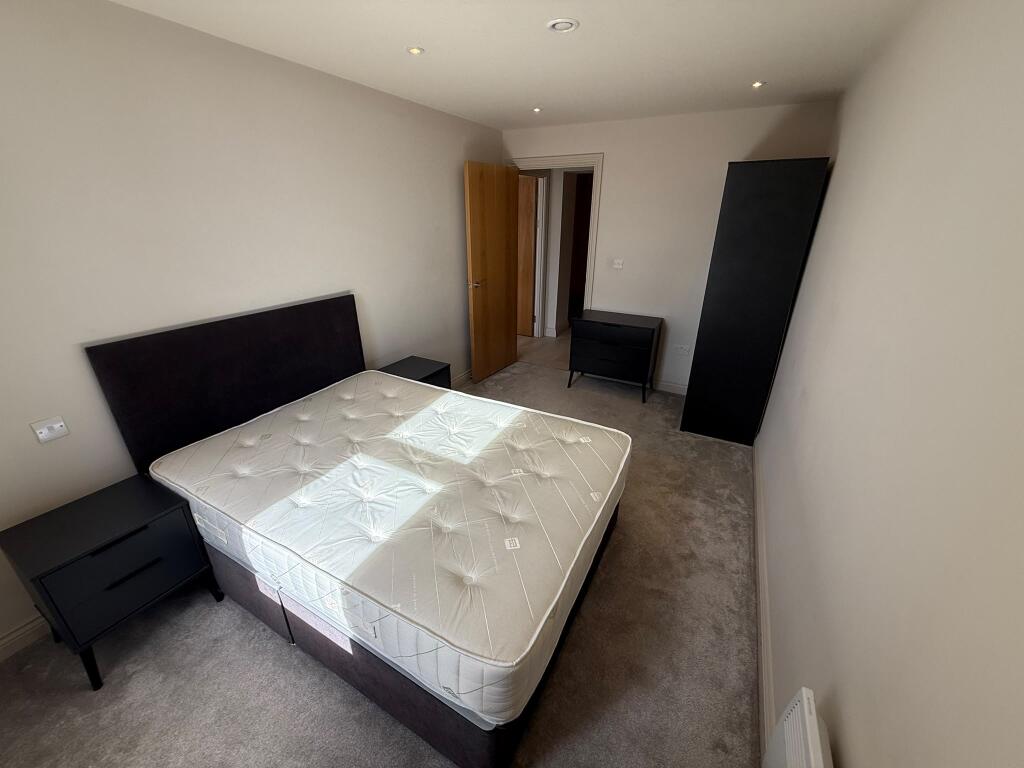 Apartment in Leeds - View 5