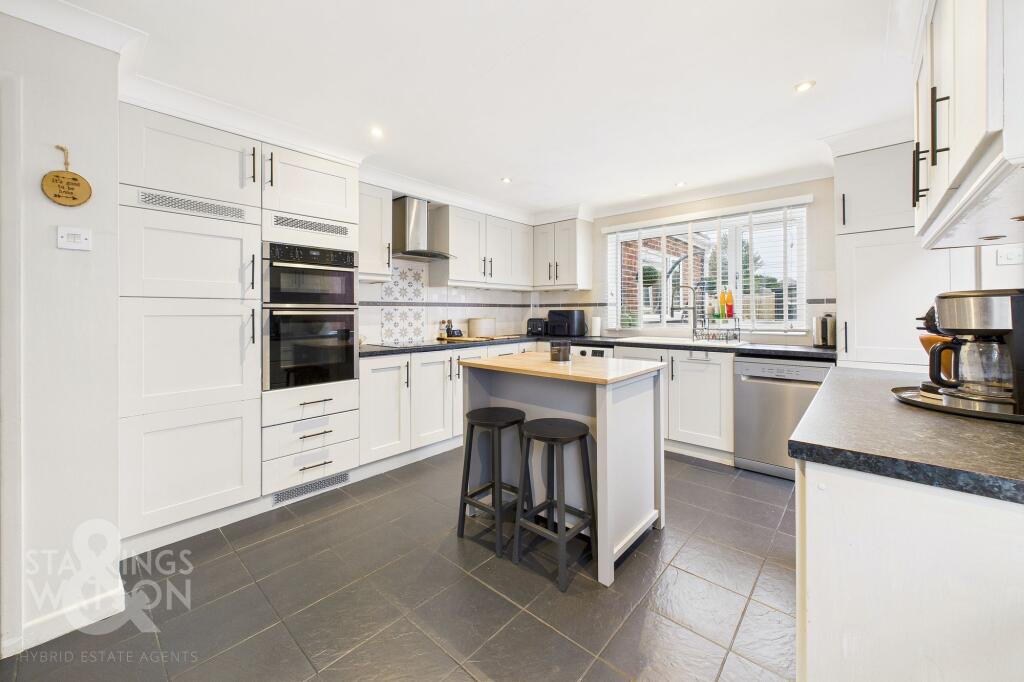 Gunton Lane, Costessey, Norwich photo 3