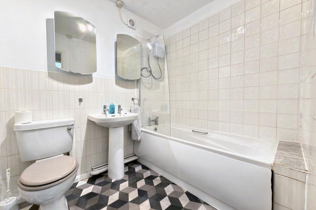 Apartment in Coventry, West Midlands - View 4