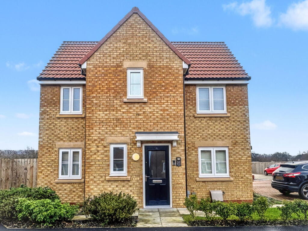 3-bed semi-detached on Hazelwood Gardens, Middlesbrough, £195,000
