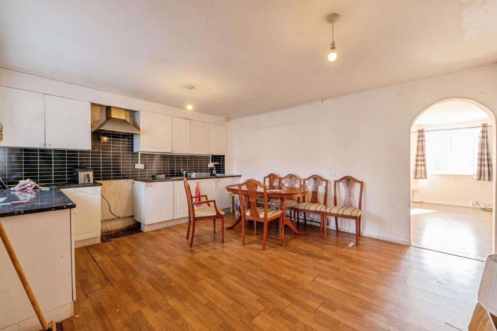 House in Basildon, Vange - View 3