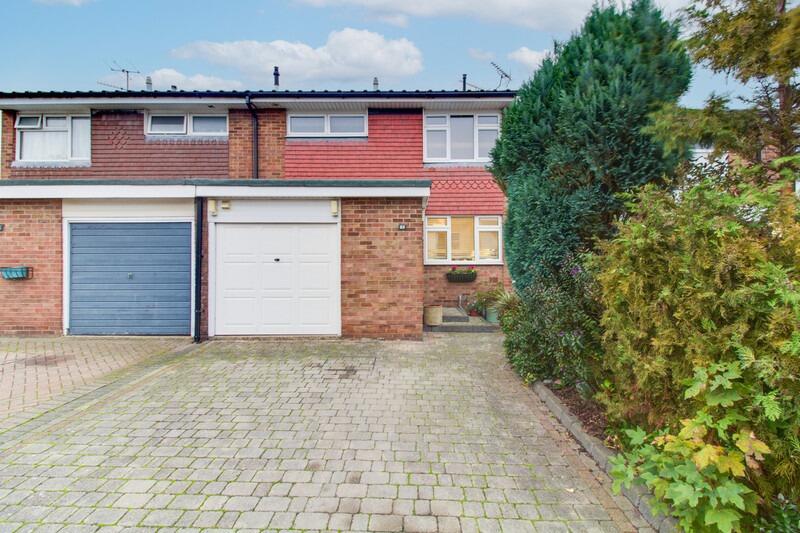 Main image of property: Grangeway, Benfleet, SS7