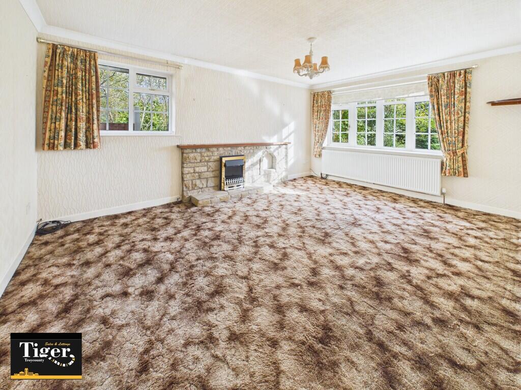 Village Way, Bispham photo 3