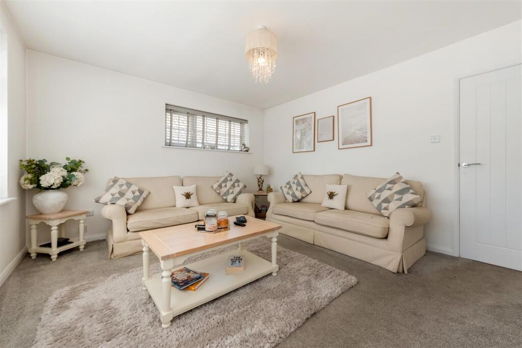 Burndell Road, Yapton photo 3