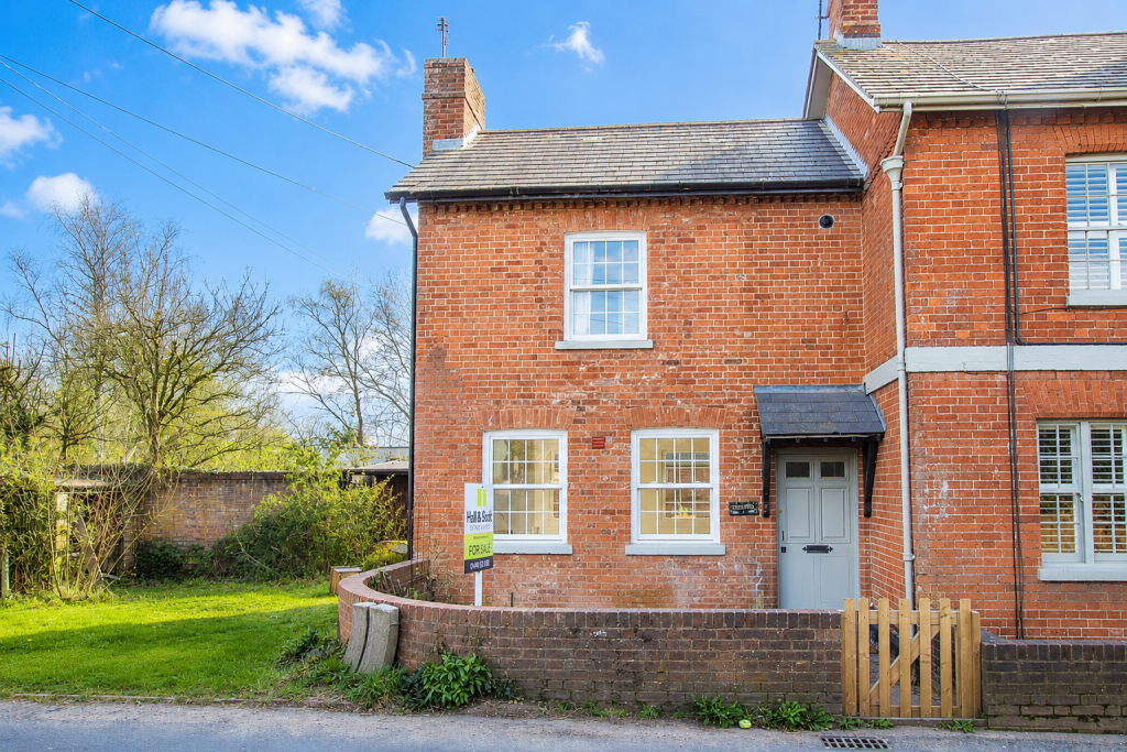 Main image of property: Broadway, Woodbury