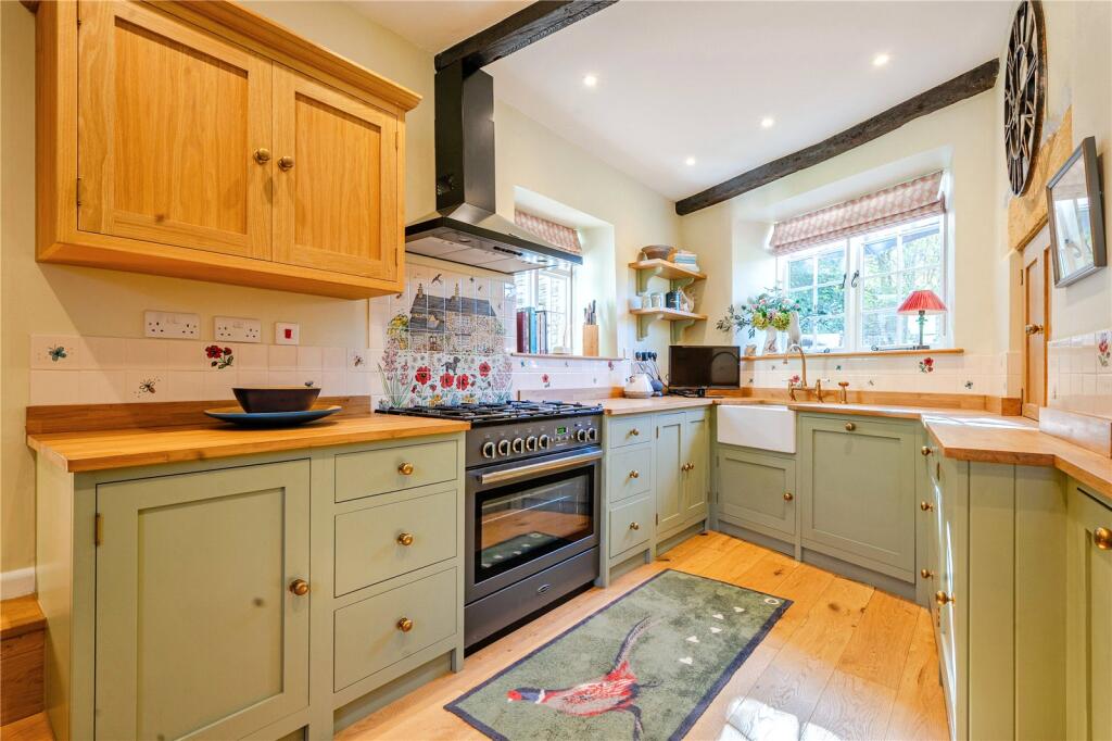 House in West Oxfordshire, Shipton-under-Wychwood - View 5