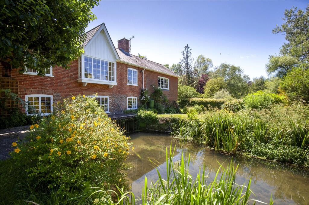 House in Salisbury, Bemerton Heath - View 3