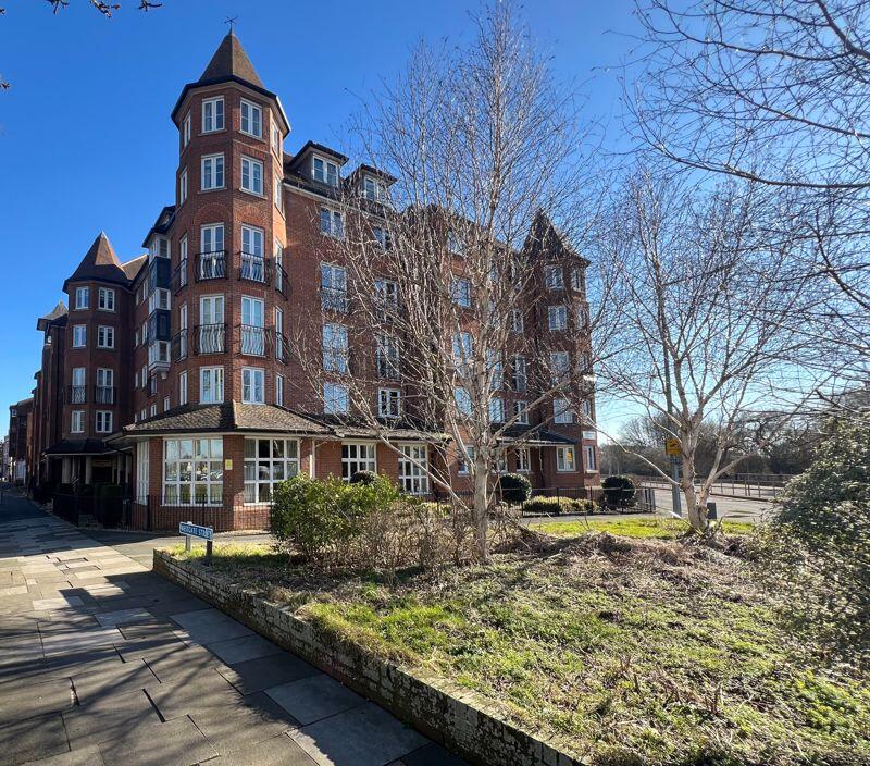 Main image of property: Flat 125 Castlemeads Court, Westgate Street, Gloucester, GL1 2PB