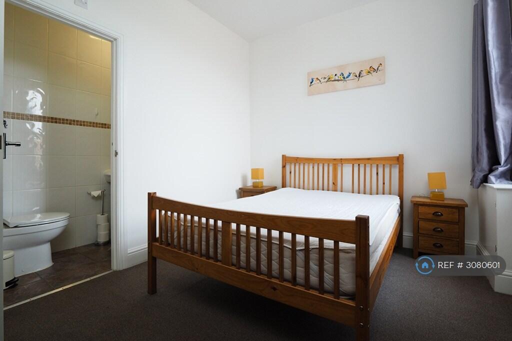 Apartment in Nottingham - More