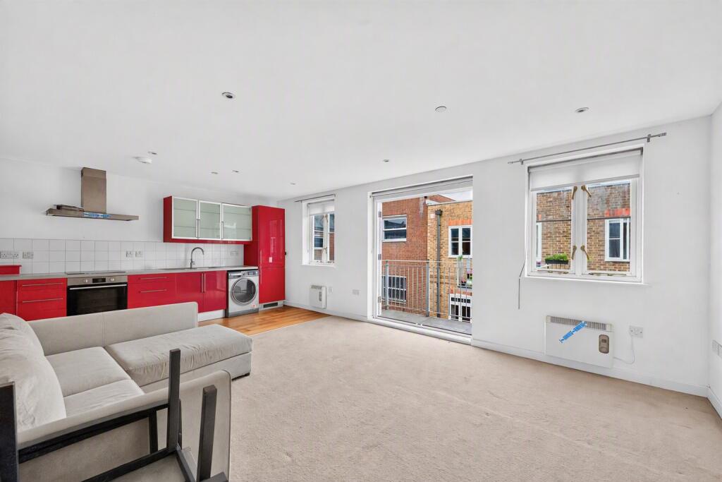 Apartment in London - View 2
