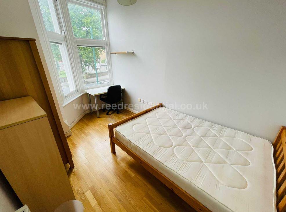Apartment in Nottingham - View 5