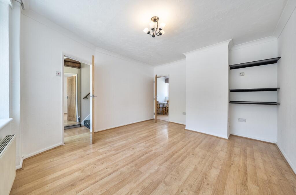 House in Thurrock, Essex - View 5