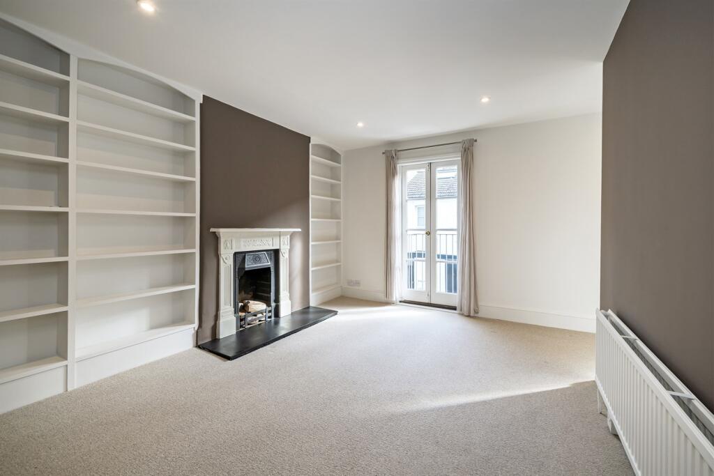 Apartment in London, North Kensington - View 4