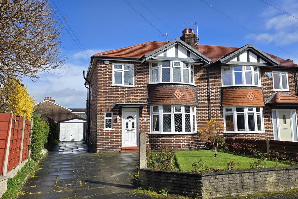 Main image of property: Rosslyn Grove, Timperley, Altrincham
