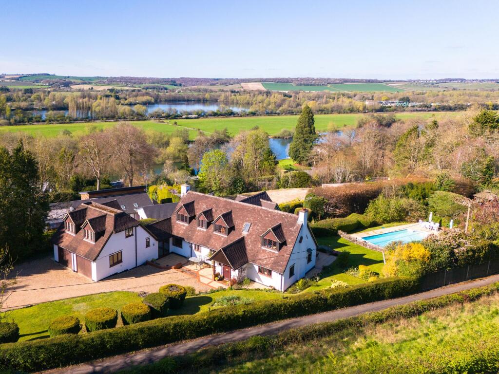 Main image of property: Stonehouse Lane, Cookham, SL6