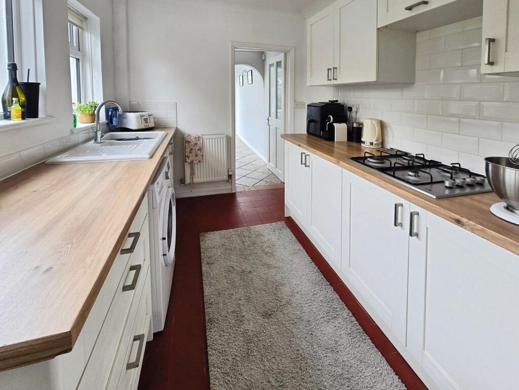 House in Freshwater Bay, New Village - View 4