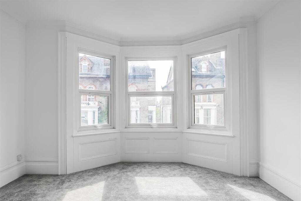 Apartment in London - View 3