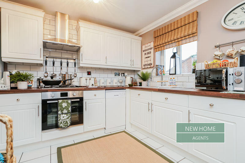 House in Mansfield, Nottinghamshire - View 4