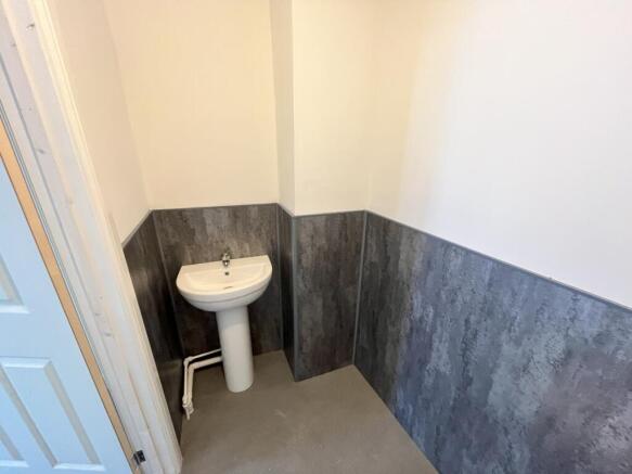 Toilet 2