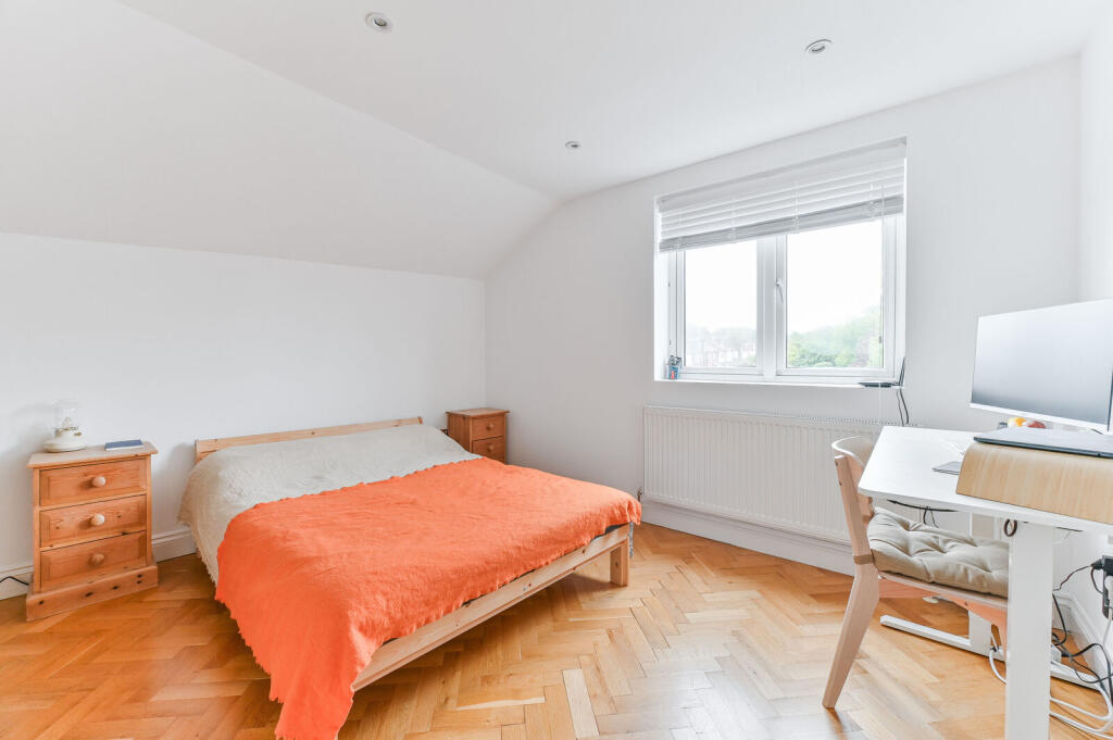 Apartment in London - View 4